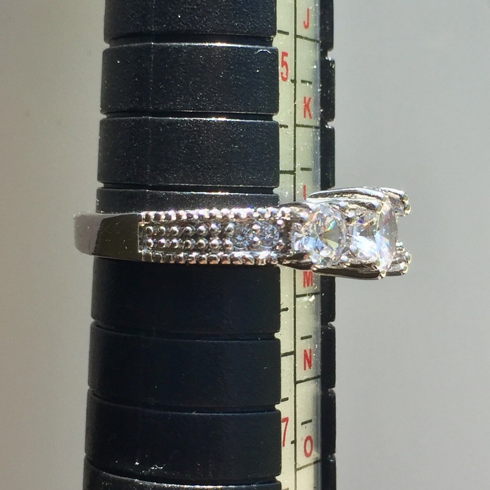 Ring - Picture 3 of 5
